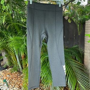 IVY PARK Cropped Leggings size small